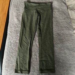 Luluemon cropped army green leggings